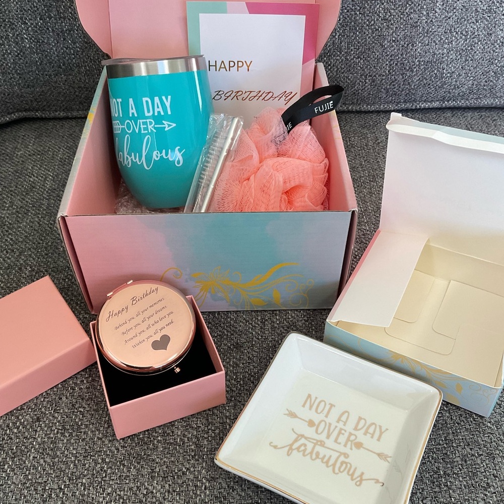 New Birthday Gift Set For Women